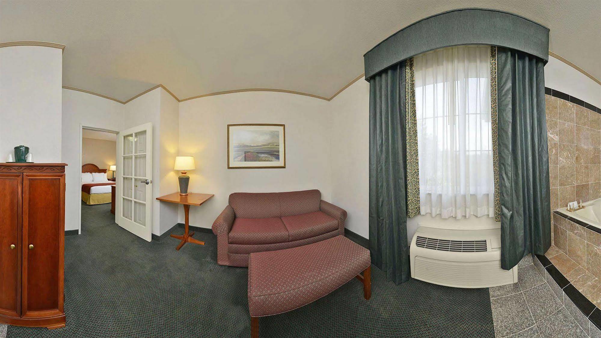 Holiday Inn Express & Suites Tacoma South - Lakewood By Ihg Kültér fotó